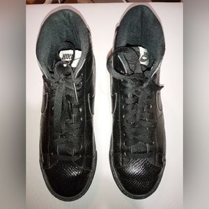 OLD STOCK. NIKE SNEAKERS FROM 2014, IN PERFECT CONDITION